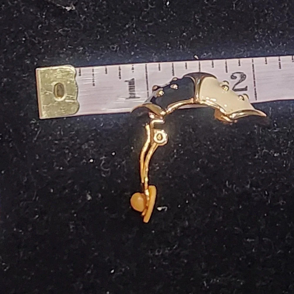 Edwin Pearl Vintage Clip On‎ Earrings Two Tone Black Cream Enamel Gold Tone 1in